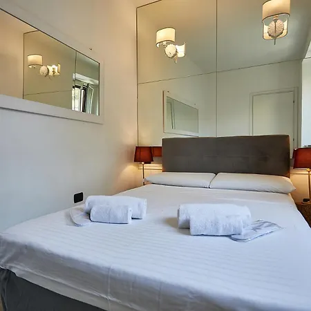 Elegant In Moscova Centro Apartment