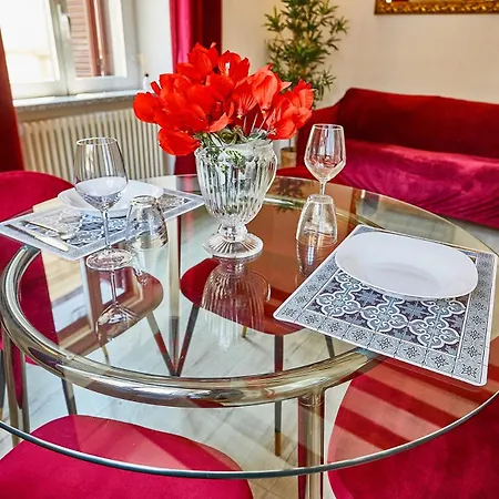 Apartment Elegant In Moscova Centro